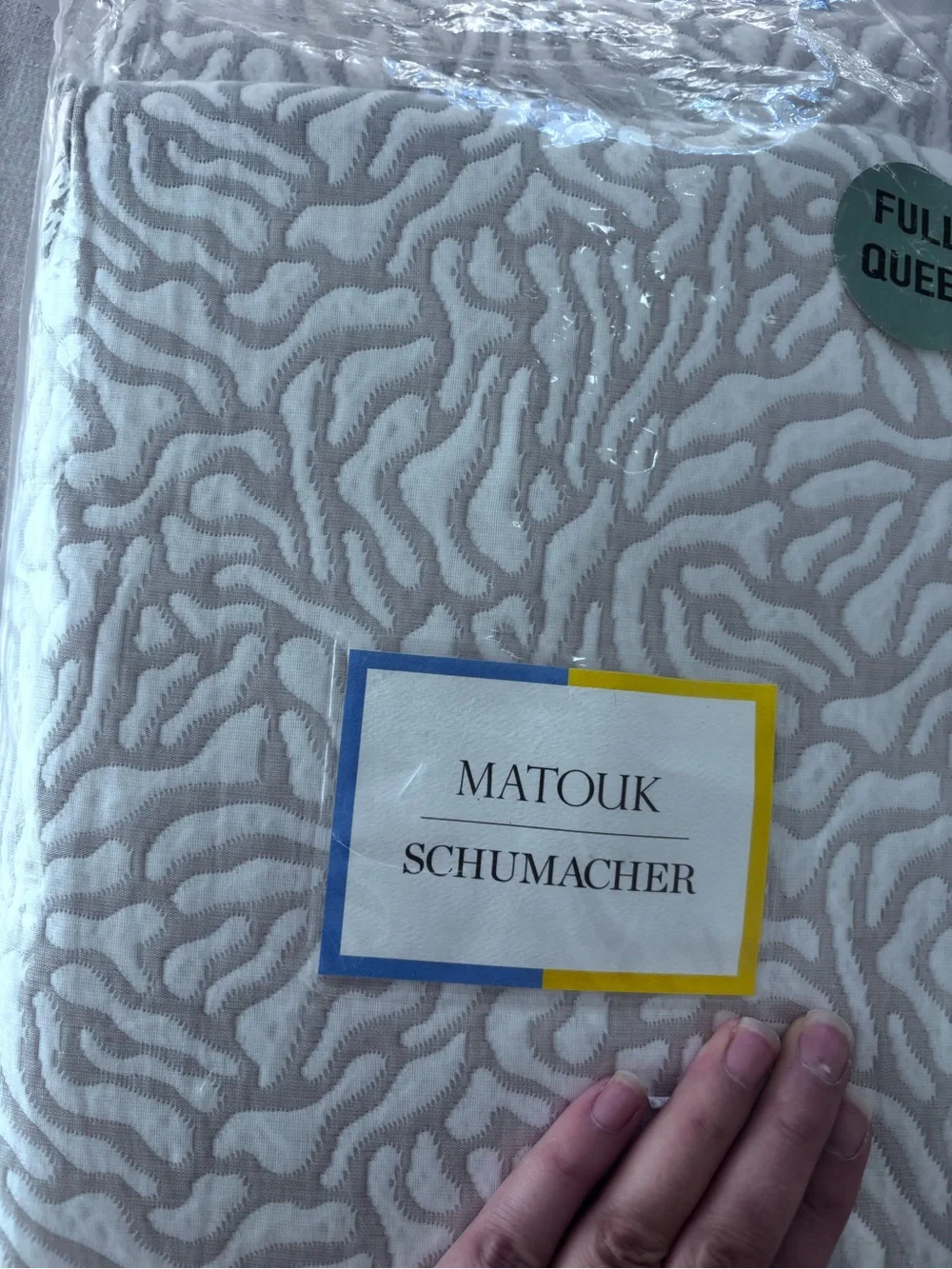 Matouk Schumacher Full/Queen Bedding Coverlet in Beige and White
